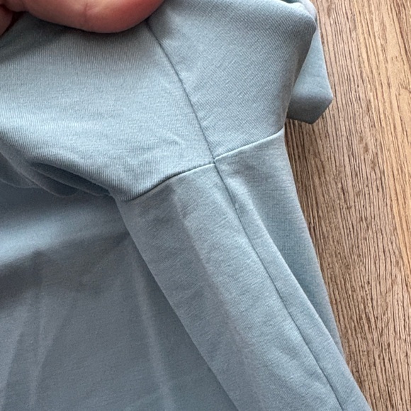 NWOT lululemon athletica Sky Blue Short Sleeve Tee - Picture 5 of 6